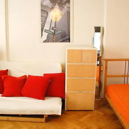 Melantrichova Apartment *