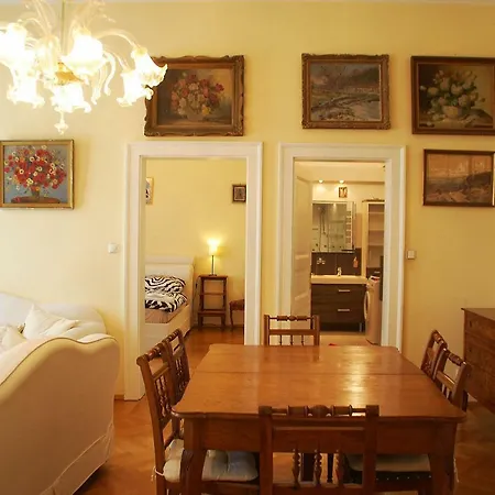 Melantrichova Apartment *