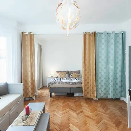 Melantrichova Apartment *