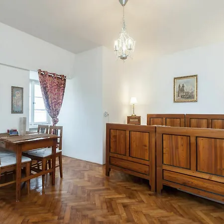 Melantrichova Apartment